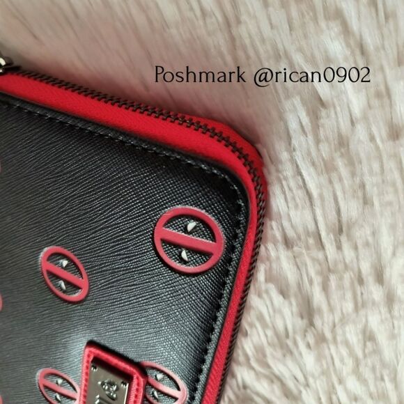 Loungefly Marvel Deadpool Mini Backpack and Wallet - Picture 10 of 11